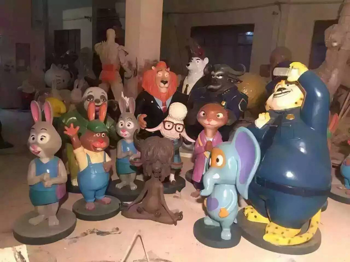 卡通动漫雕塑：疯狂动物城